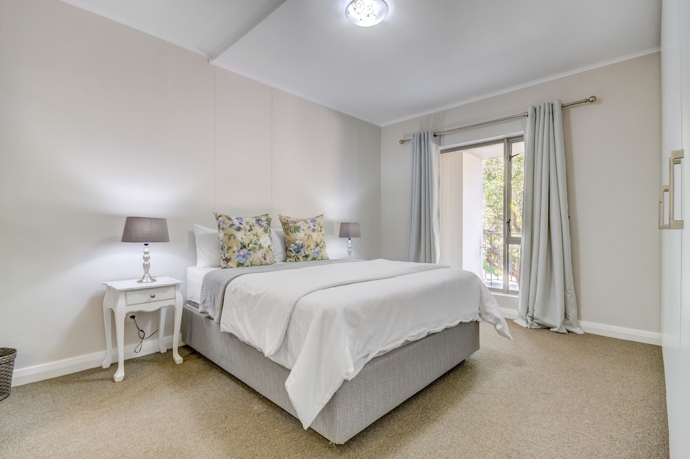 Mayfair Luxury Apartments 18/50