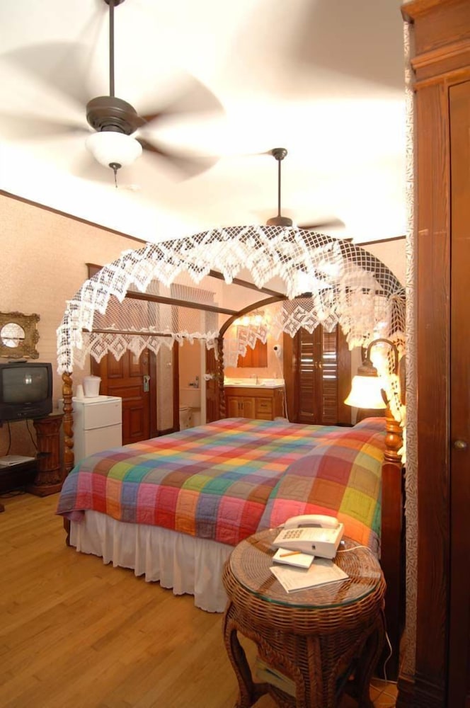 Amsterdams Curry Mansion Inn 37/72