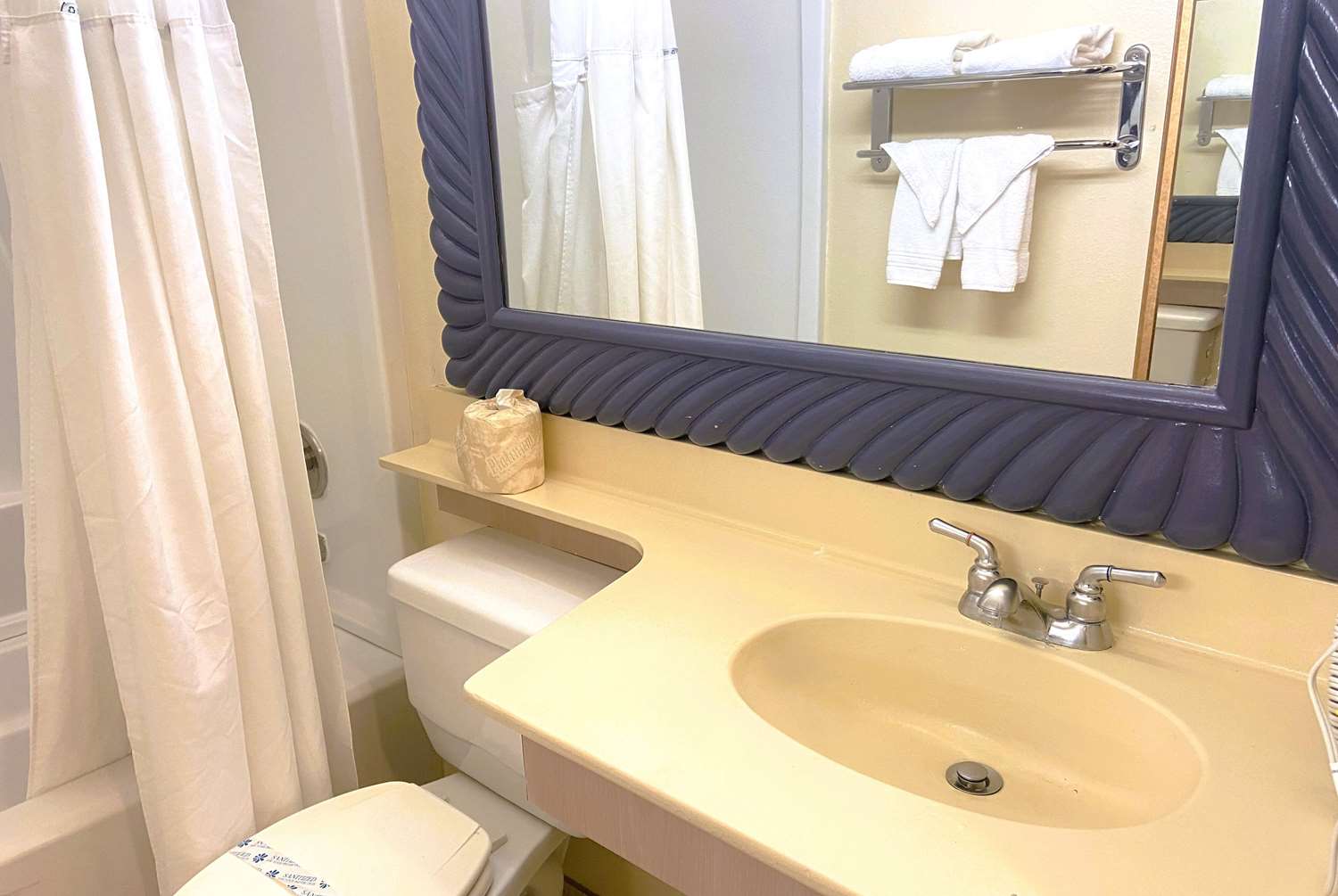 Ramada by Wyndham Los Angeles/Koreatown West 31/33