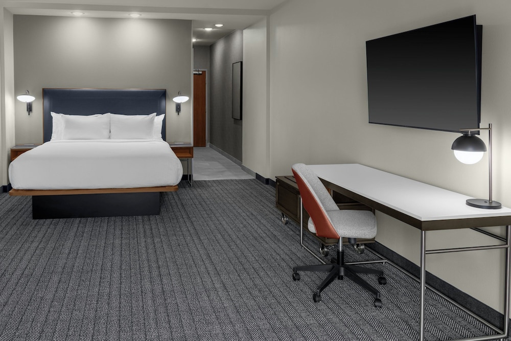 Courtyard By Marriott Sherman 39/45