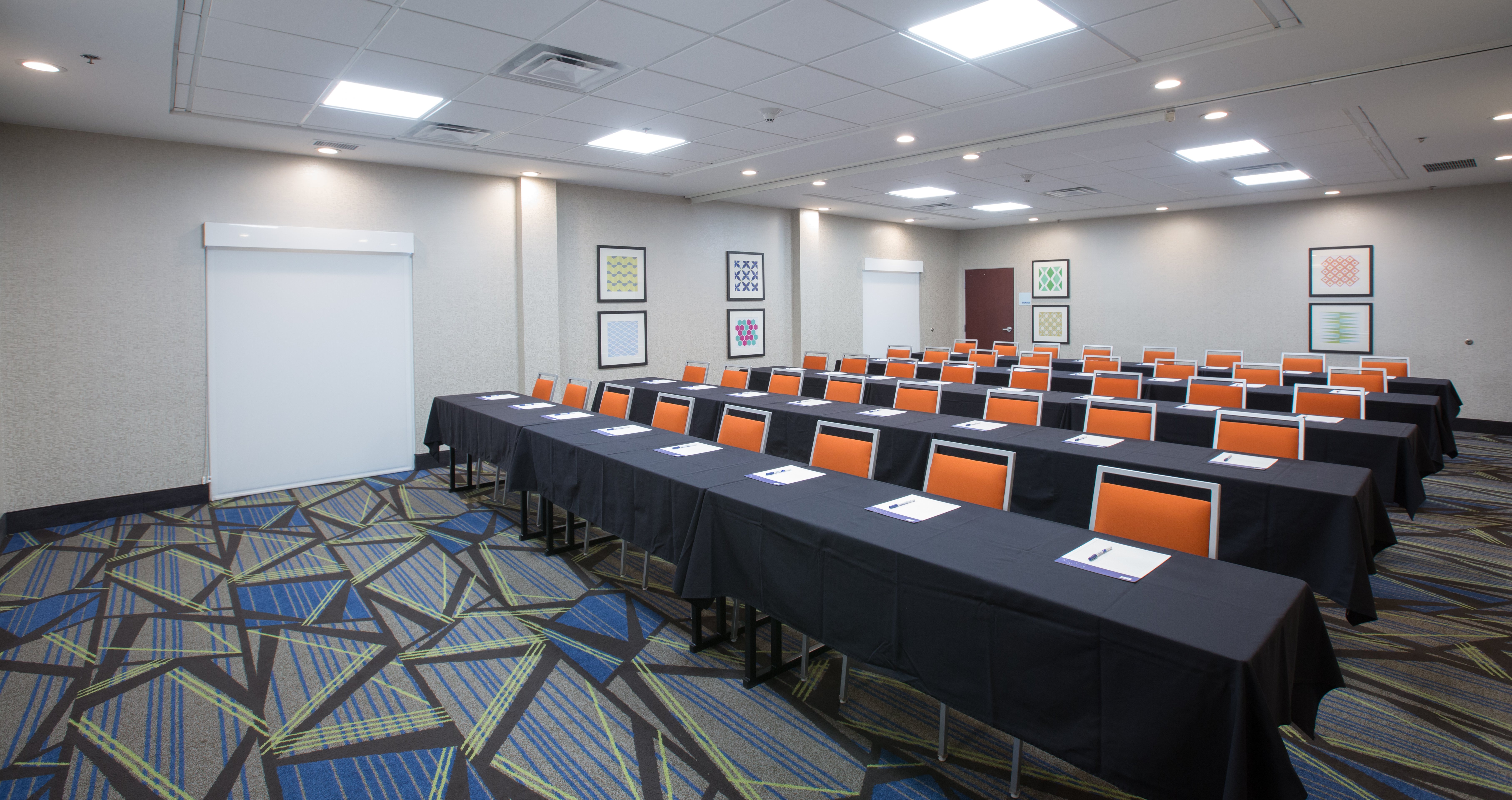 Holiday Inn Express Hotel And Suites Tupelo 55/59