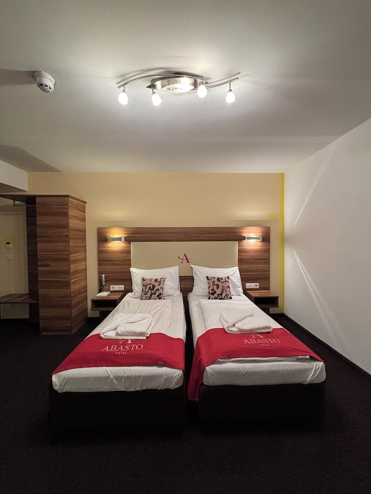 Basement, Double Bed