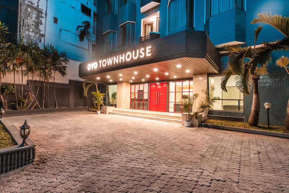 OYO Townhouse 2 Hotel Gunung Sahari 65/67