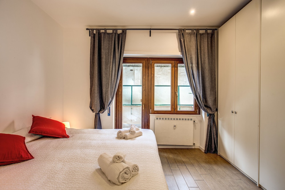 2 Bedrooms, Deluxe, Apartment, King Bed, 2 Bathrooms, Sofa