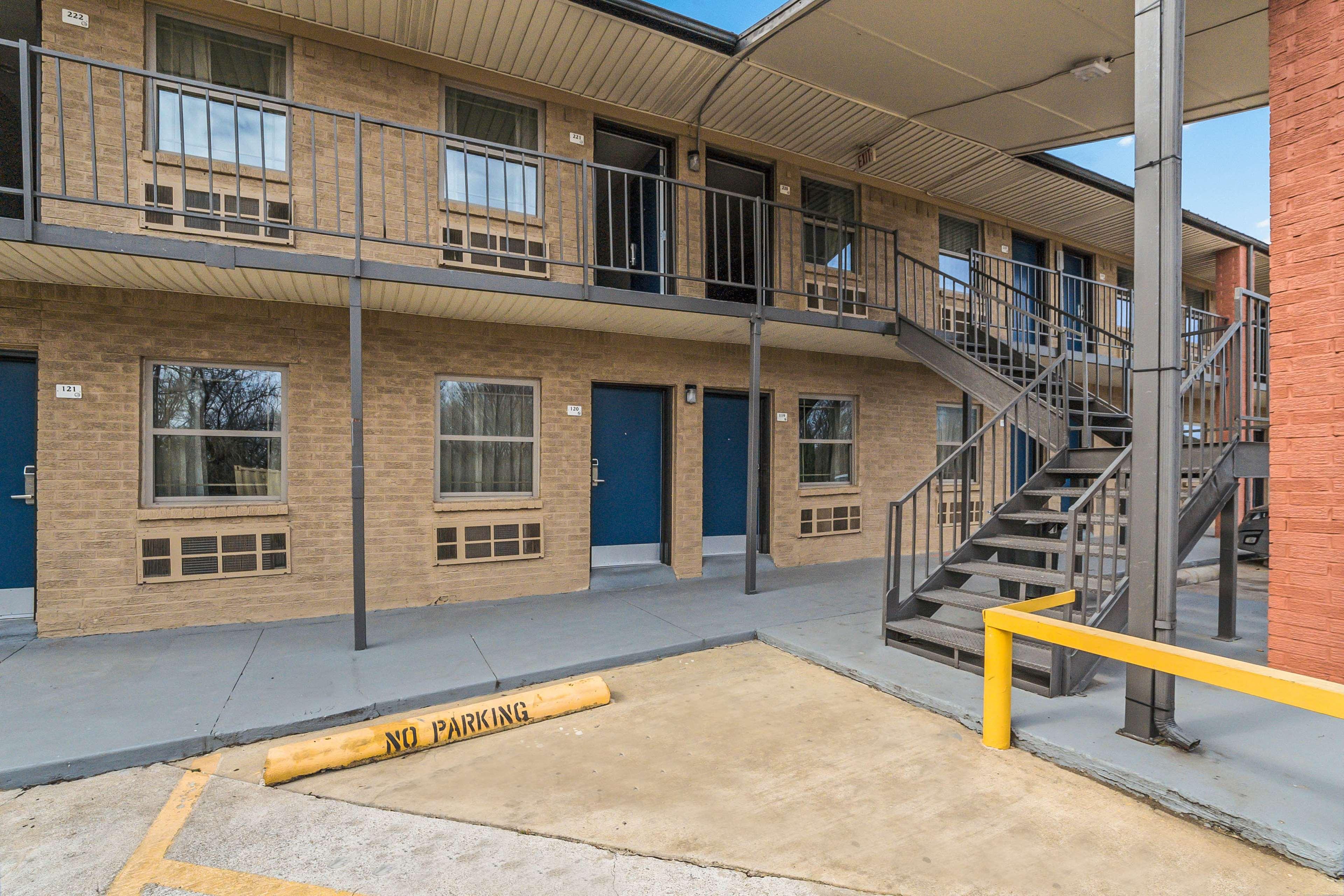Motel6 Dallas, TX 14/59