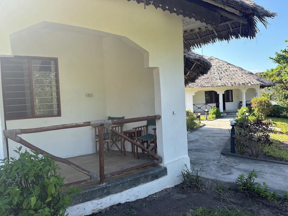 Lobby at Zanzinite Beach Spa Hotel, BWEJUU