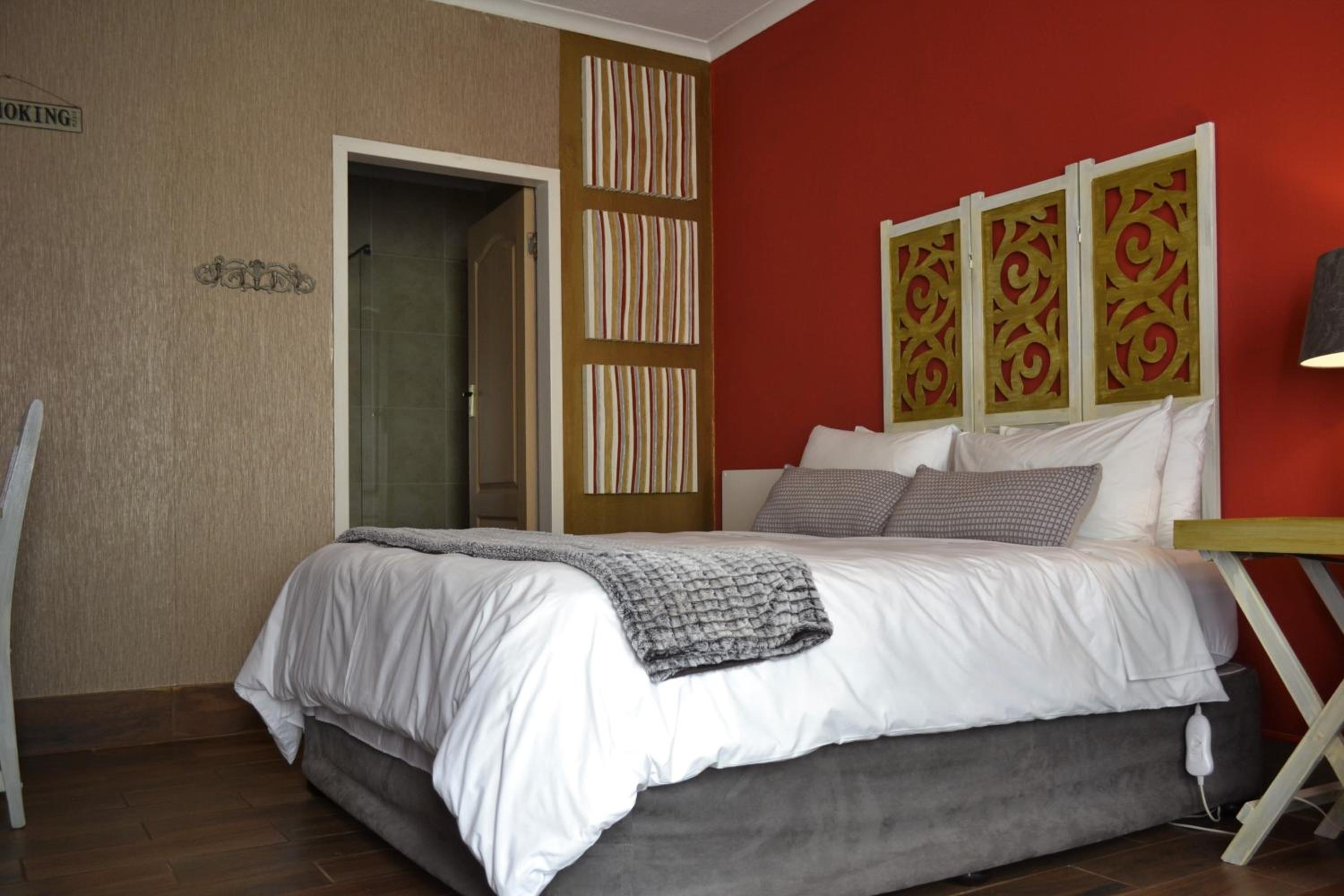 Silverstone Guest House 2/26