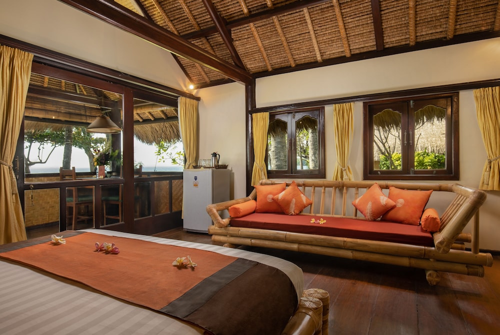 Alam Anda Ocean Front Resort And Spa 26/50