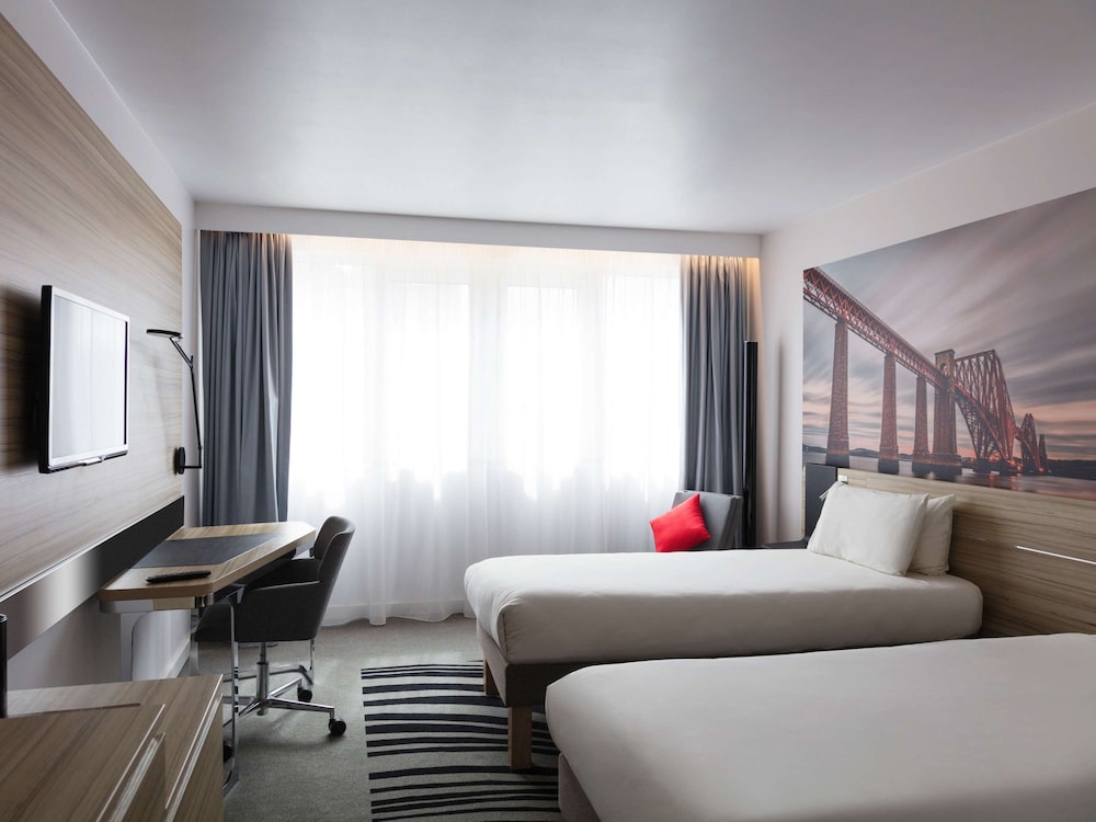 NOVOTEL EDINBURGH CENTRE 23/74