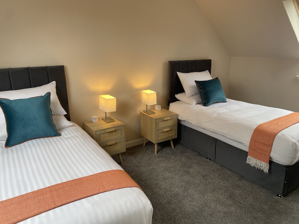 Smiddy Haugh Hotel 17/50
