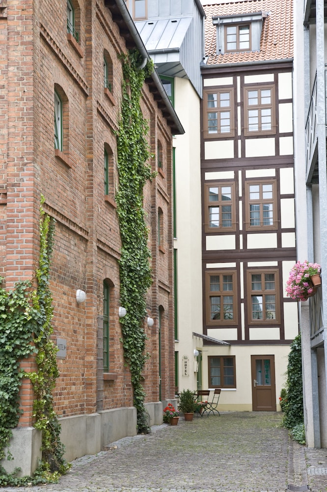Hotel Am Schloss 5/50