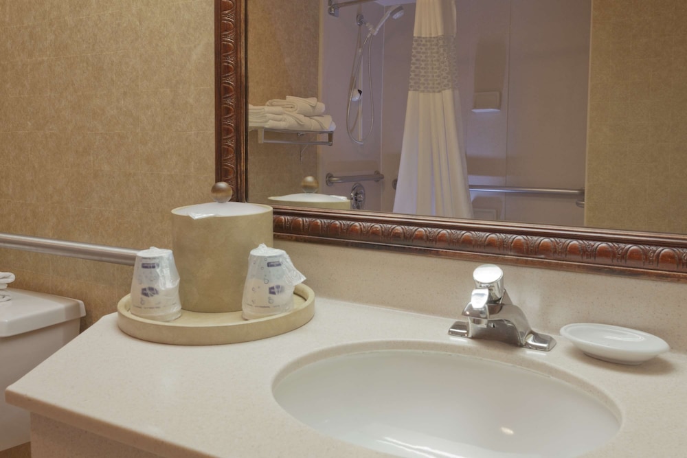 Hampton Inn Las Vegas Summerlin 16/38
