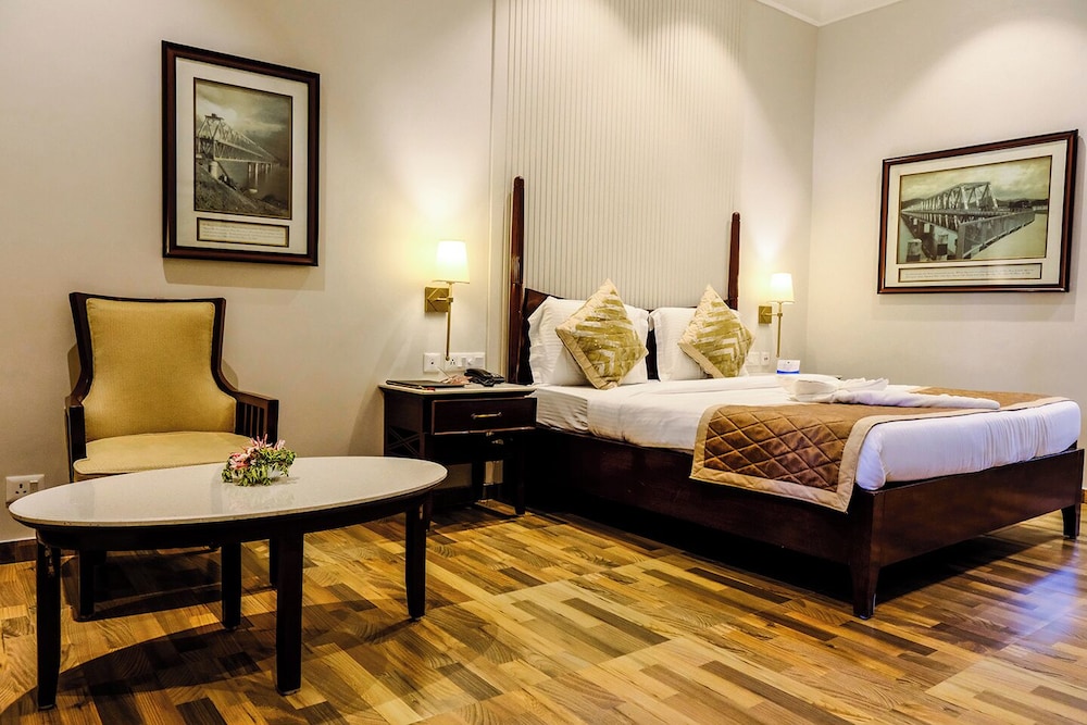 Chanakya Bnr Hotel 18/50