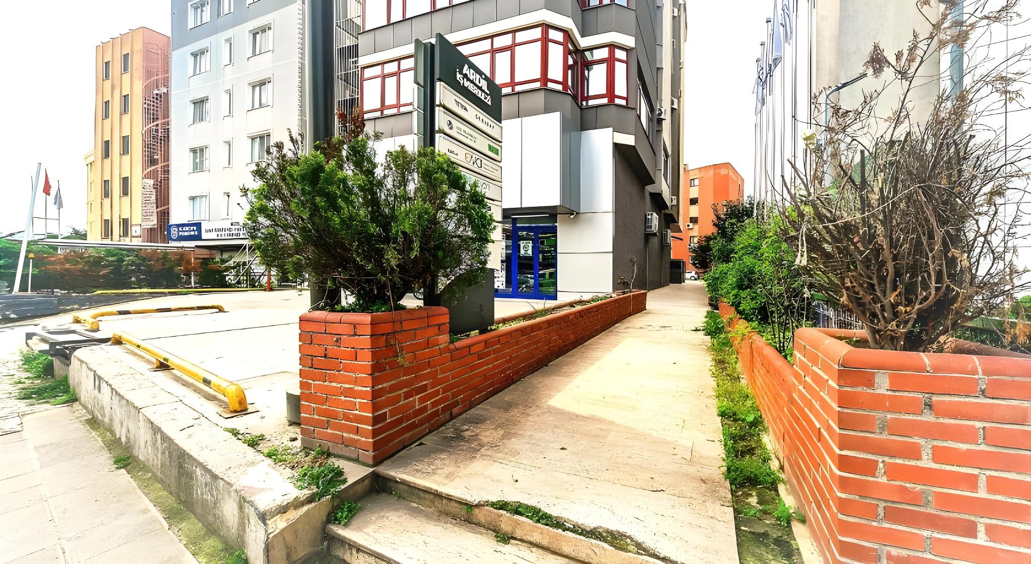 Manu Startup House 34/35