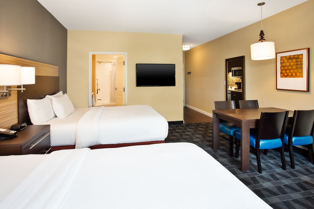 TownePlace Suites Detroit Belleville 11/50