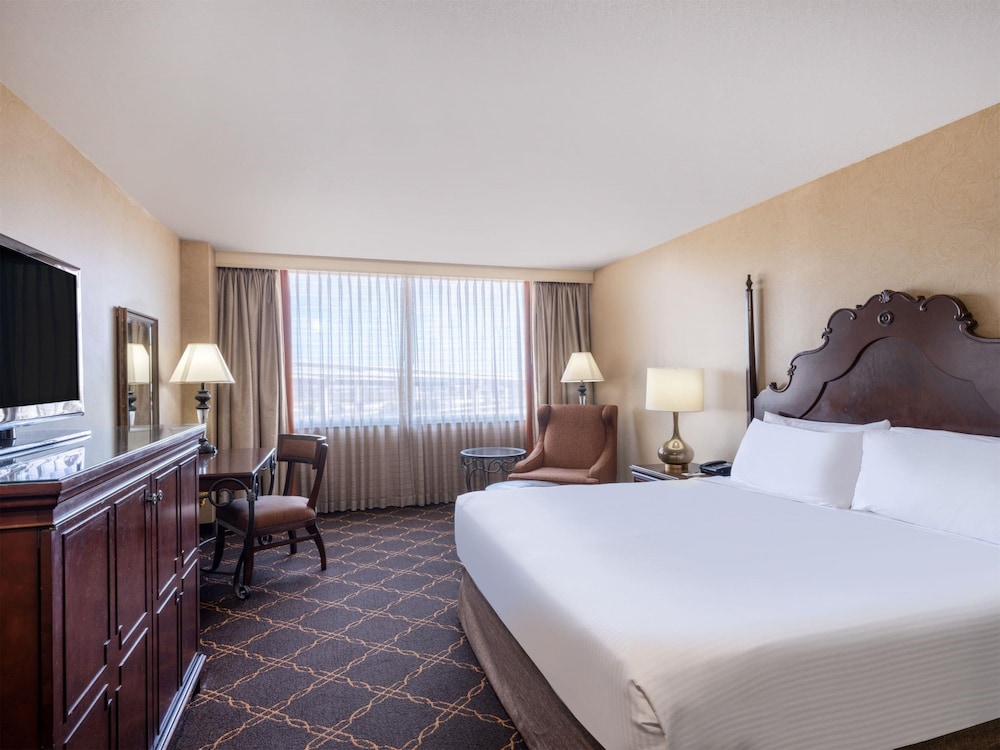 JUNIOR SUITE, KING BED
