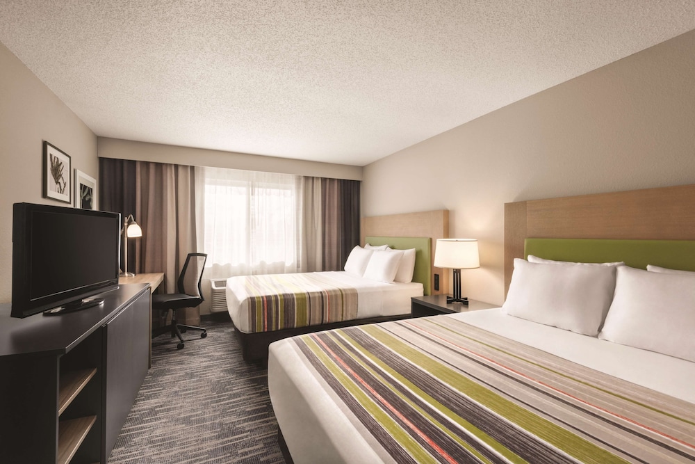 Country Inn & Suites by Radisson, Northfield, MN 5/25