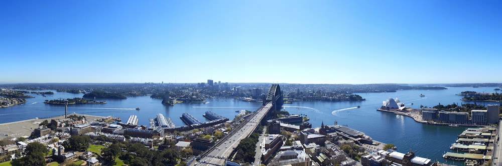 Shangri-La Sydney 62/67