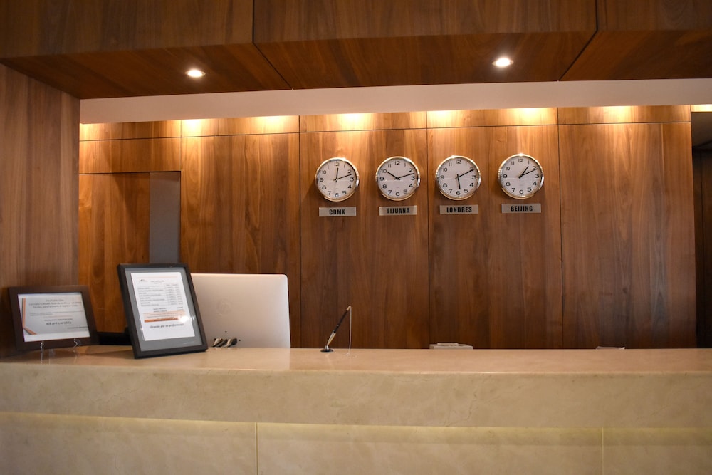 Hotel Palacio Azteca Tijuana, Trademark by Wyndham 11/71