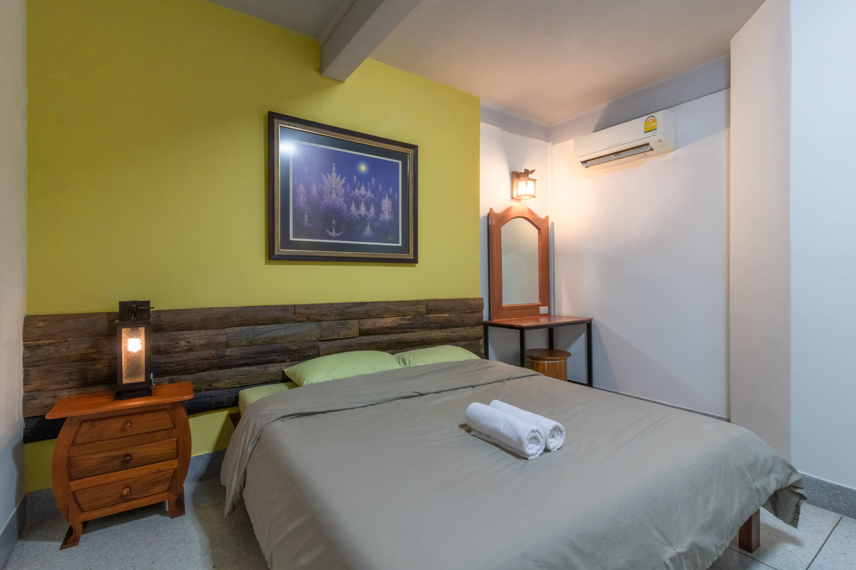 Banthat Thong Hostel 15/35