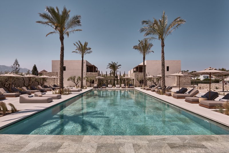 Theros All Suite Hotel 78/84