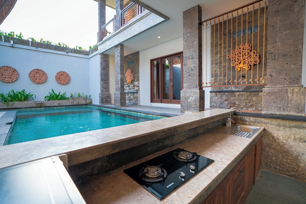 Kusuma Living and Villa Seminyak 34/56