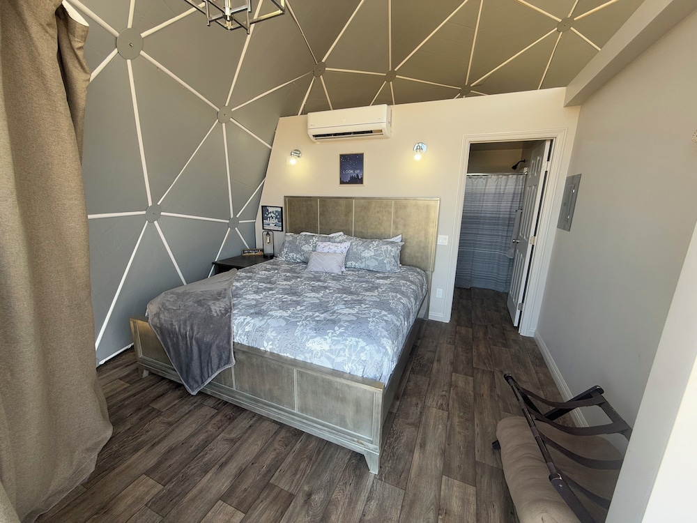 Luxury, King Bed, Sofa, Dome View