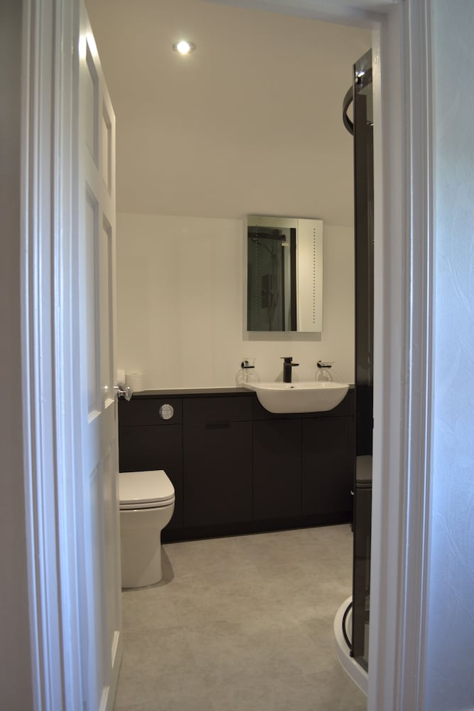 COED-Y-FRON GUEST HOUSE 21/30