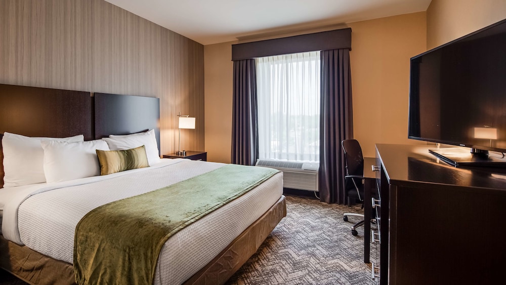 Best Western Plus Philadelphia-Pennsauken Hotel 18/32