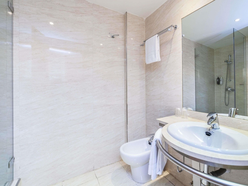 ibis Madrid Alcala de Henares La Garena 48/50