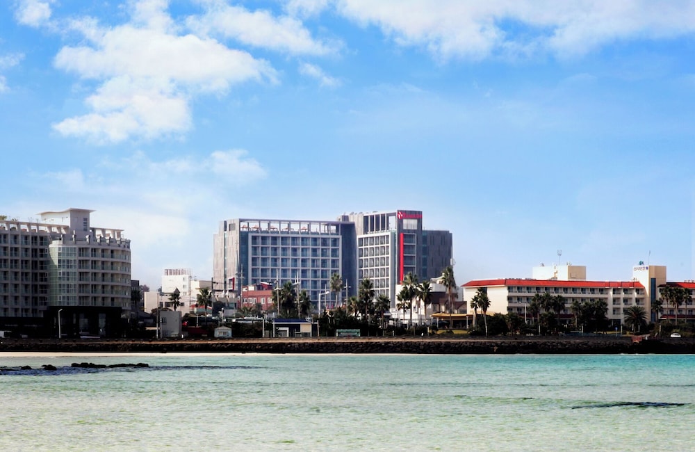 Ramada by Wyndham Jeju Hamdeok 67/70