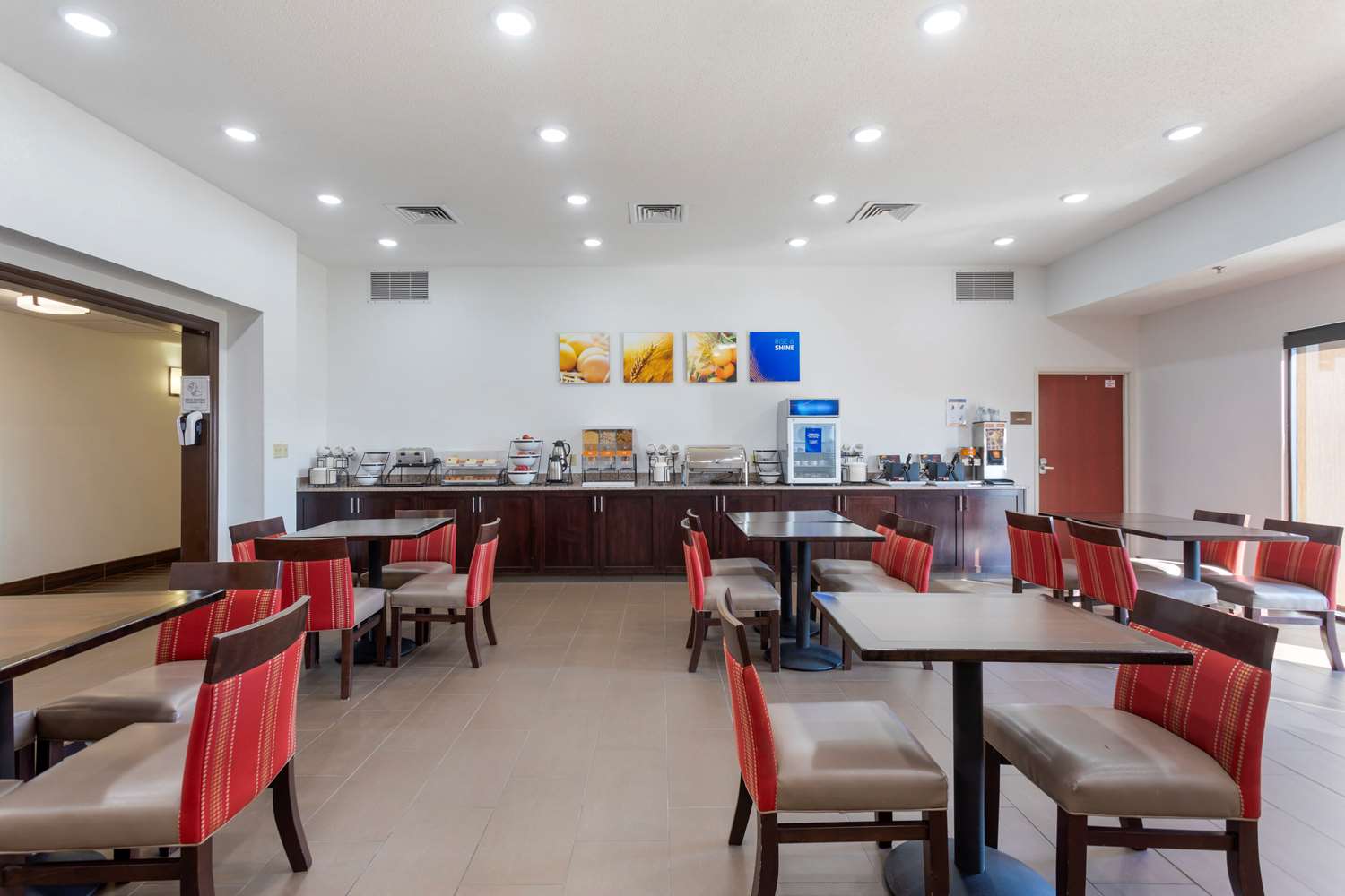 Comfort Inn & Suites Cave City 26/38