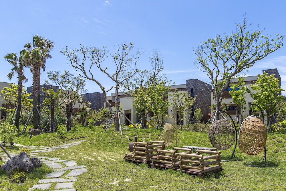 Leeum Island Spa & Pool Villa 38/50
