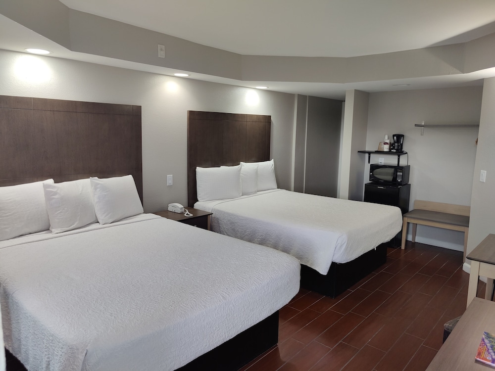 The Boardwalk Inn Suites 11/50