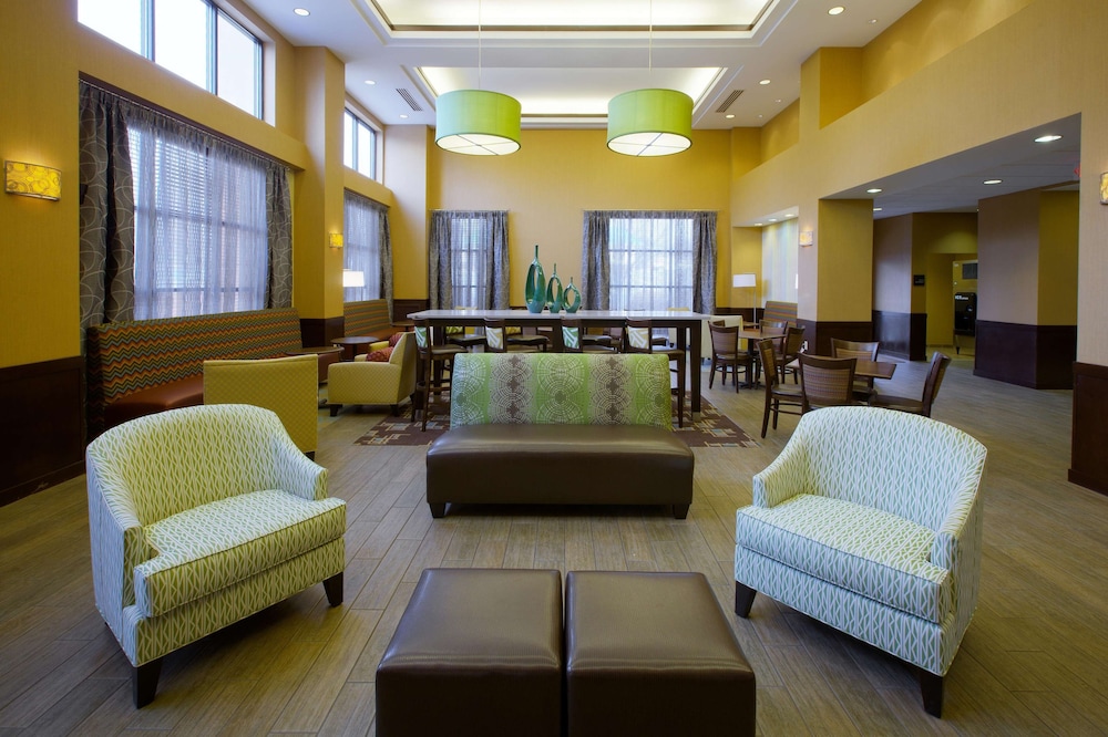Hampton Inn & Suites Burlington NC 40/66