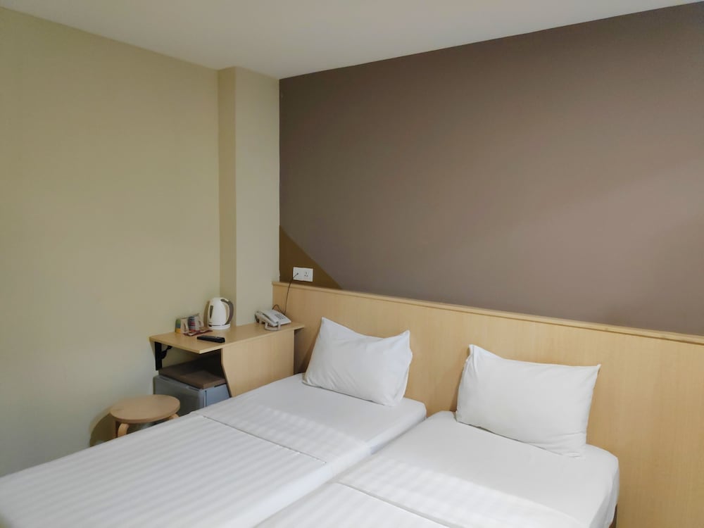 SH Hotel Kota Damansara 15/50