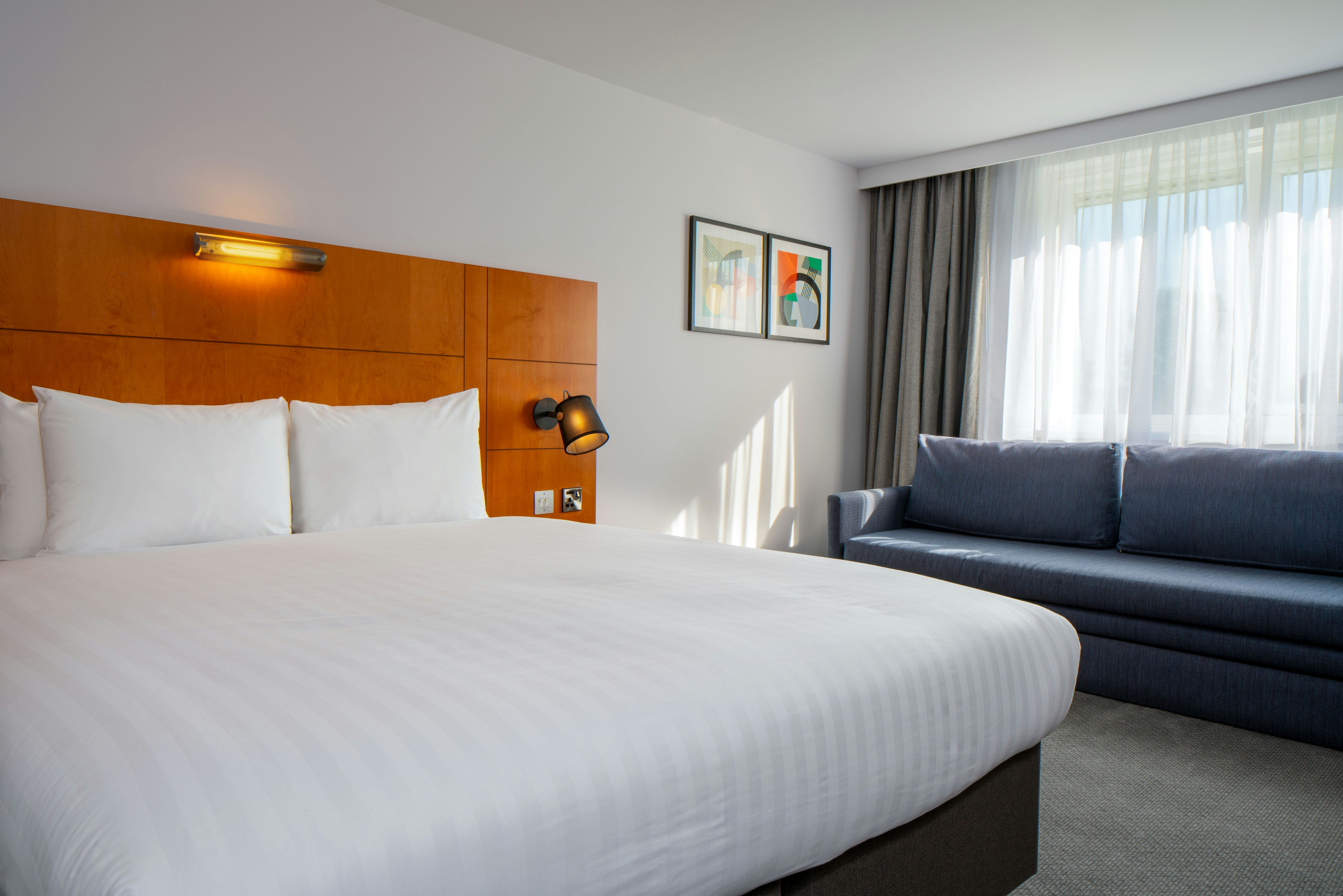 HOLIDAY INN BRISTOL FILTON 10/50