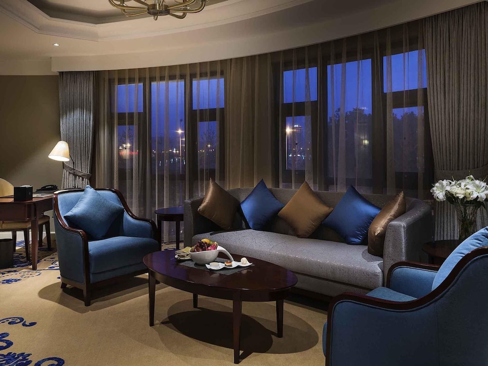 Pullman Tangshan Hotel 28/49