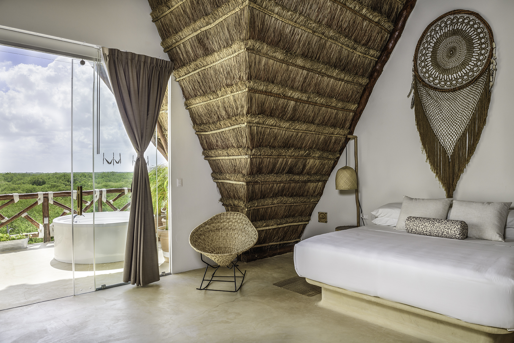 Master, Palapa, Suite