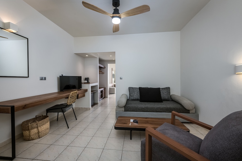 More Meni Residence and Suites 38/50