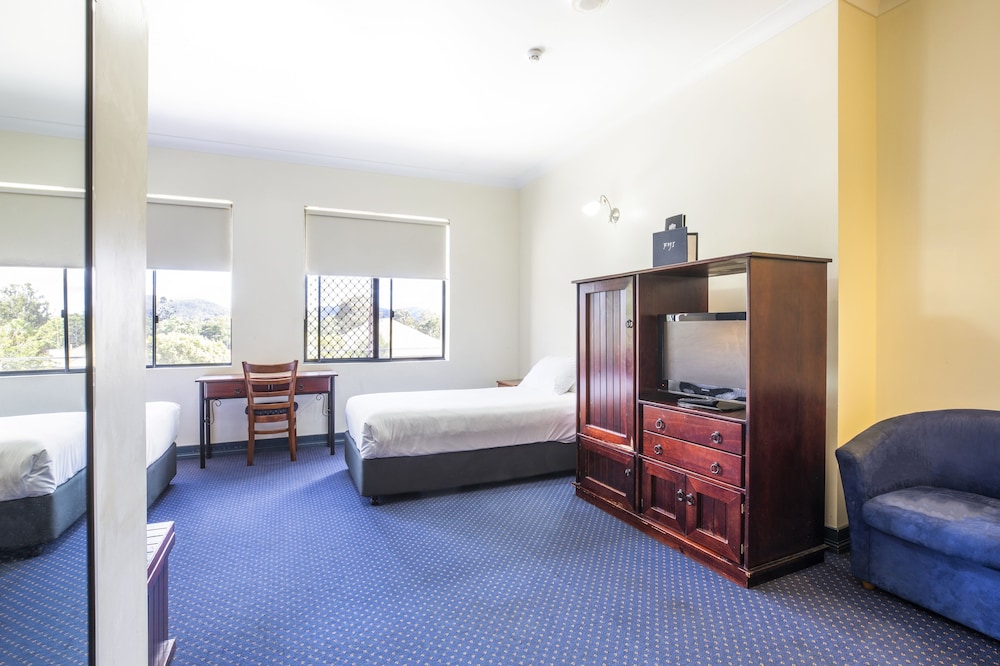 ATHERTON HOTEL 51/65