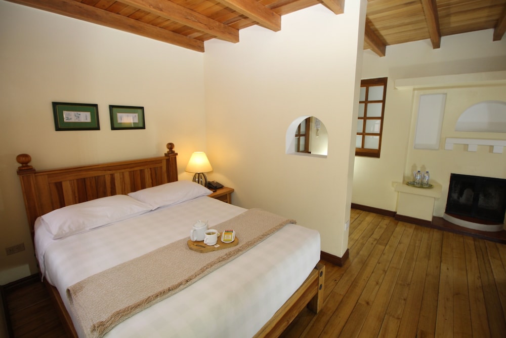 Vieja Cuba Hotel 12/60