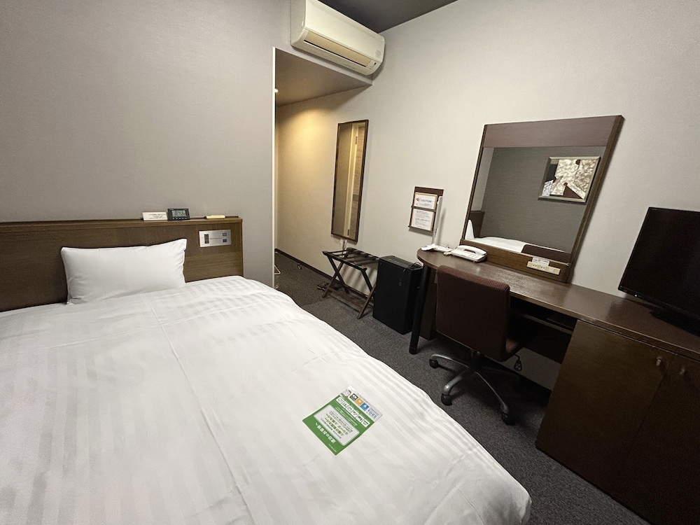 Hotel Route-Inn Hisai Inter 25/56