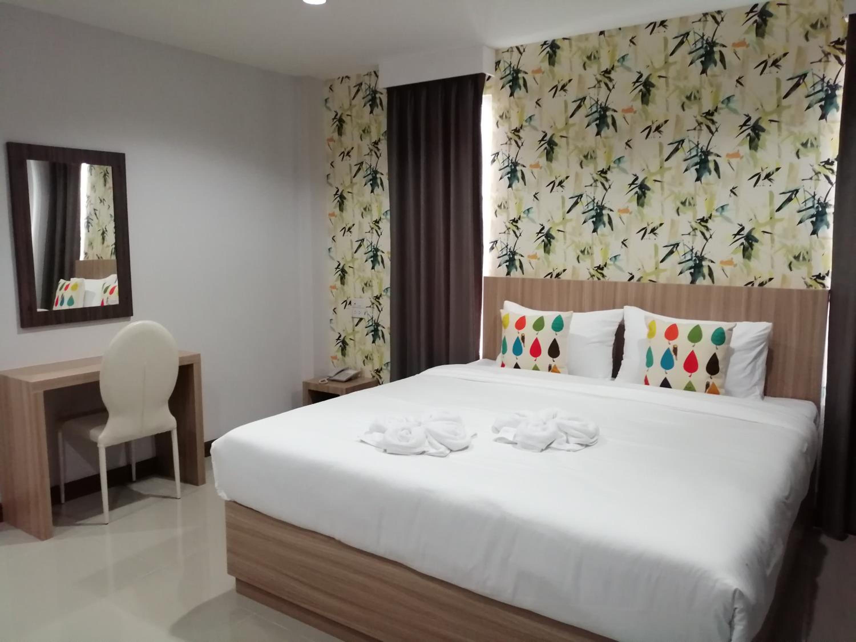 The Like hotel 15/25