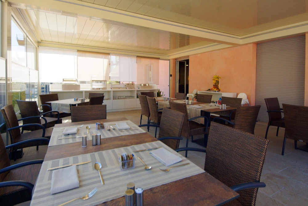 Hotel Clarin 14 By Dori 48/67