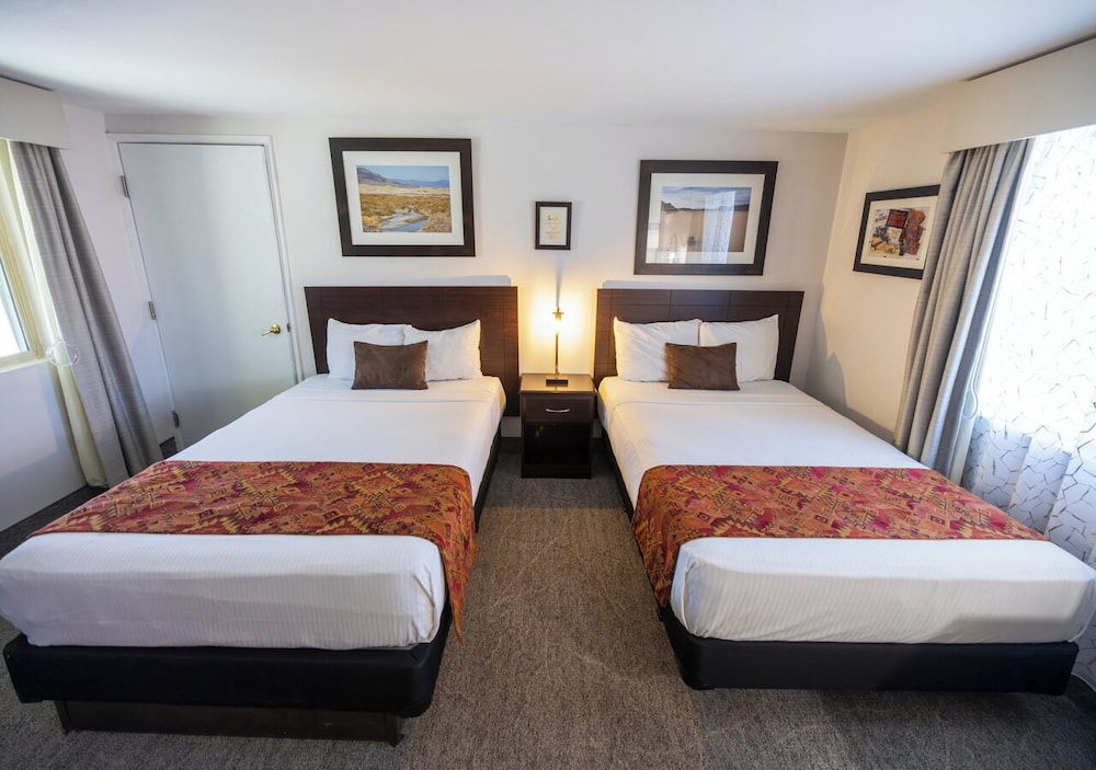 Stovepipe Wells Village Hotel 4/47