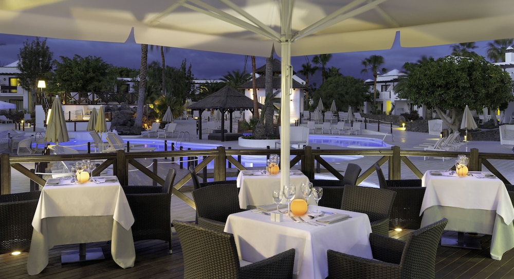 H10 White Suites - Adults Only 58/70