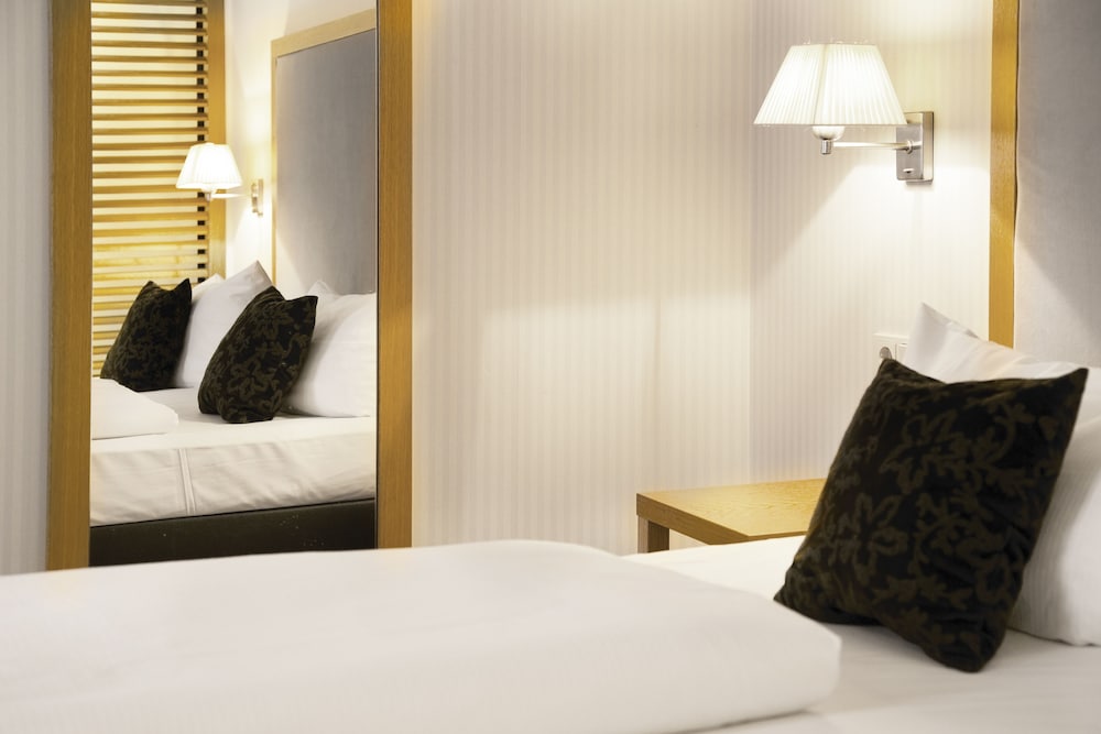 Townhouse Hotel 22/37