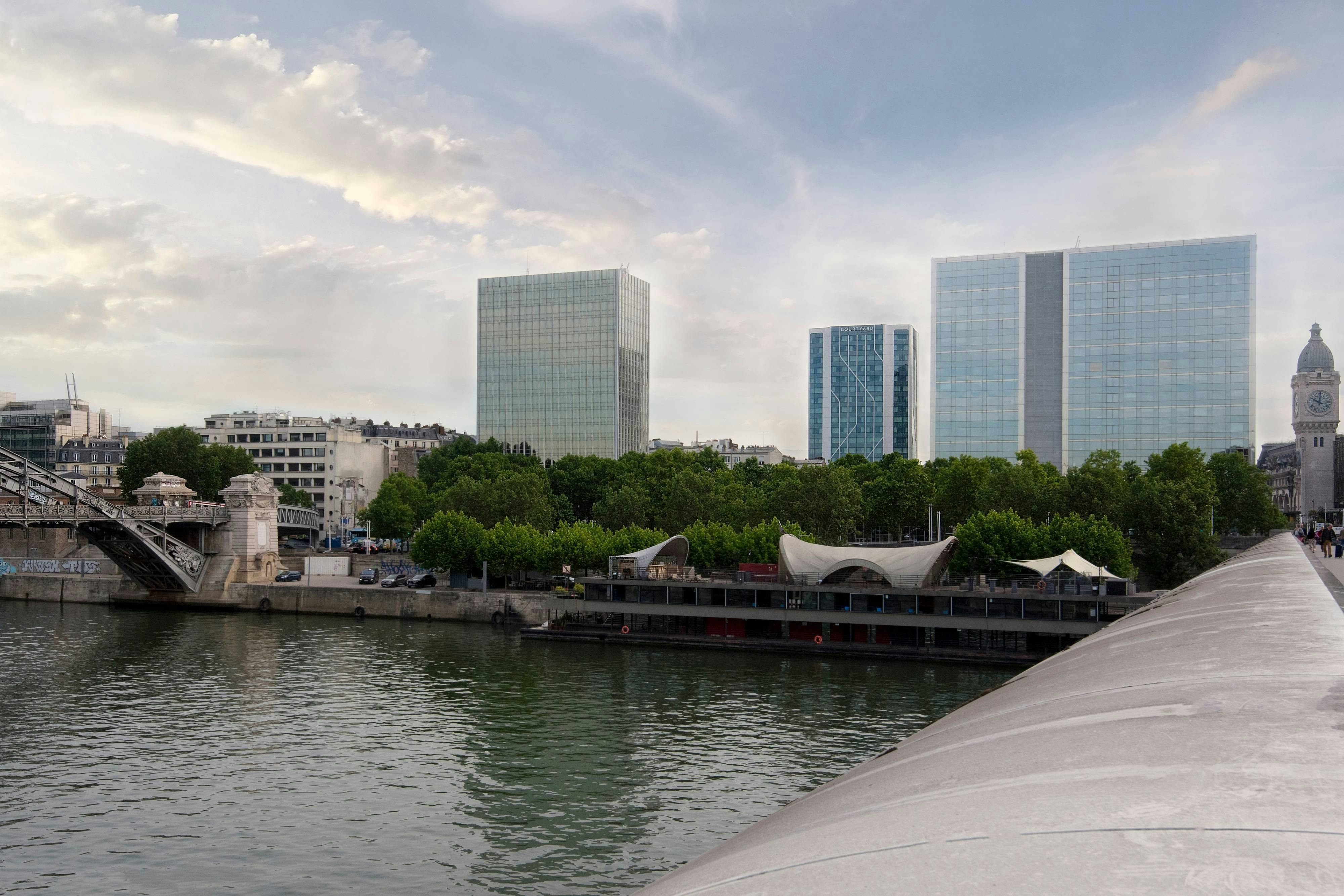 Courtyard Paris Gare de Lyon 42/42