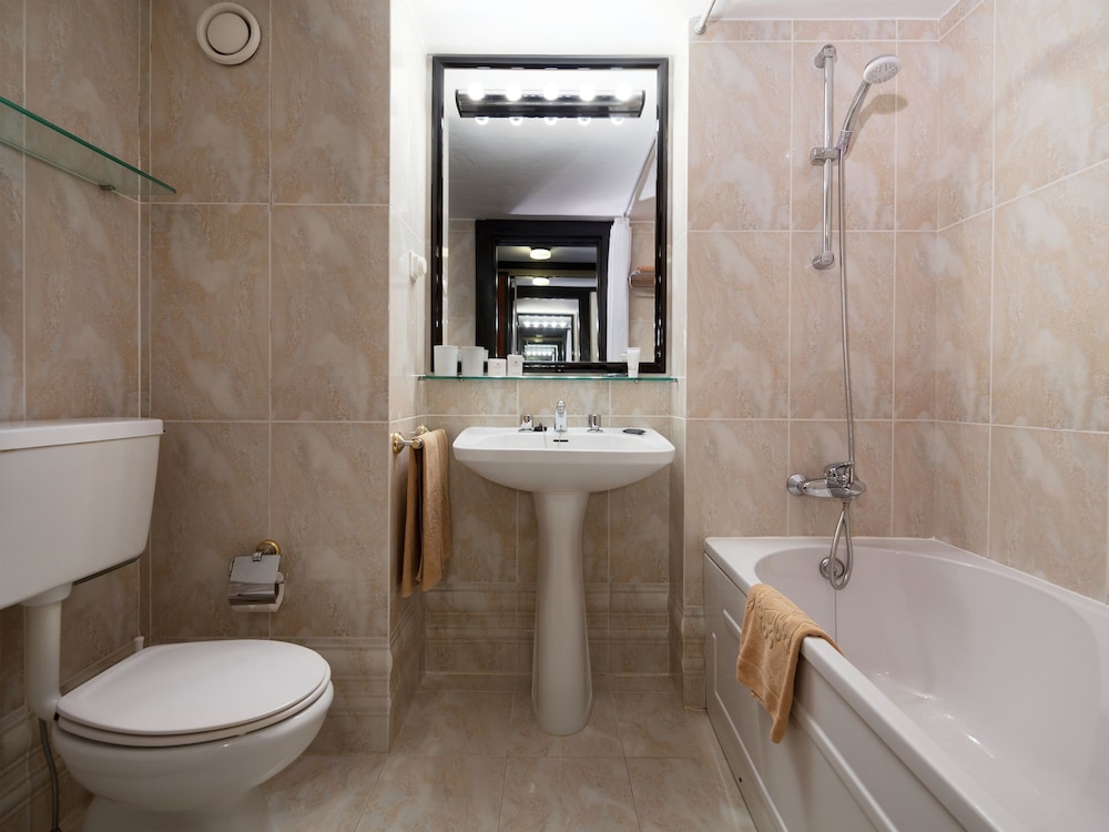 Baia Madeira Hotel - Ocean Beachfront 19/54
